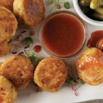 mini crab cakes with jack daniels whiskey sauce