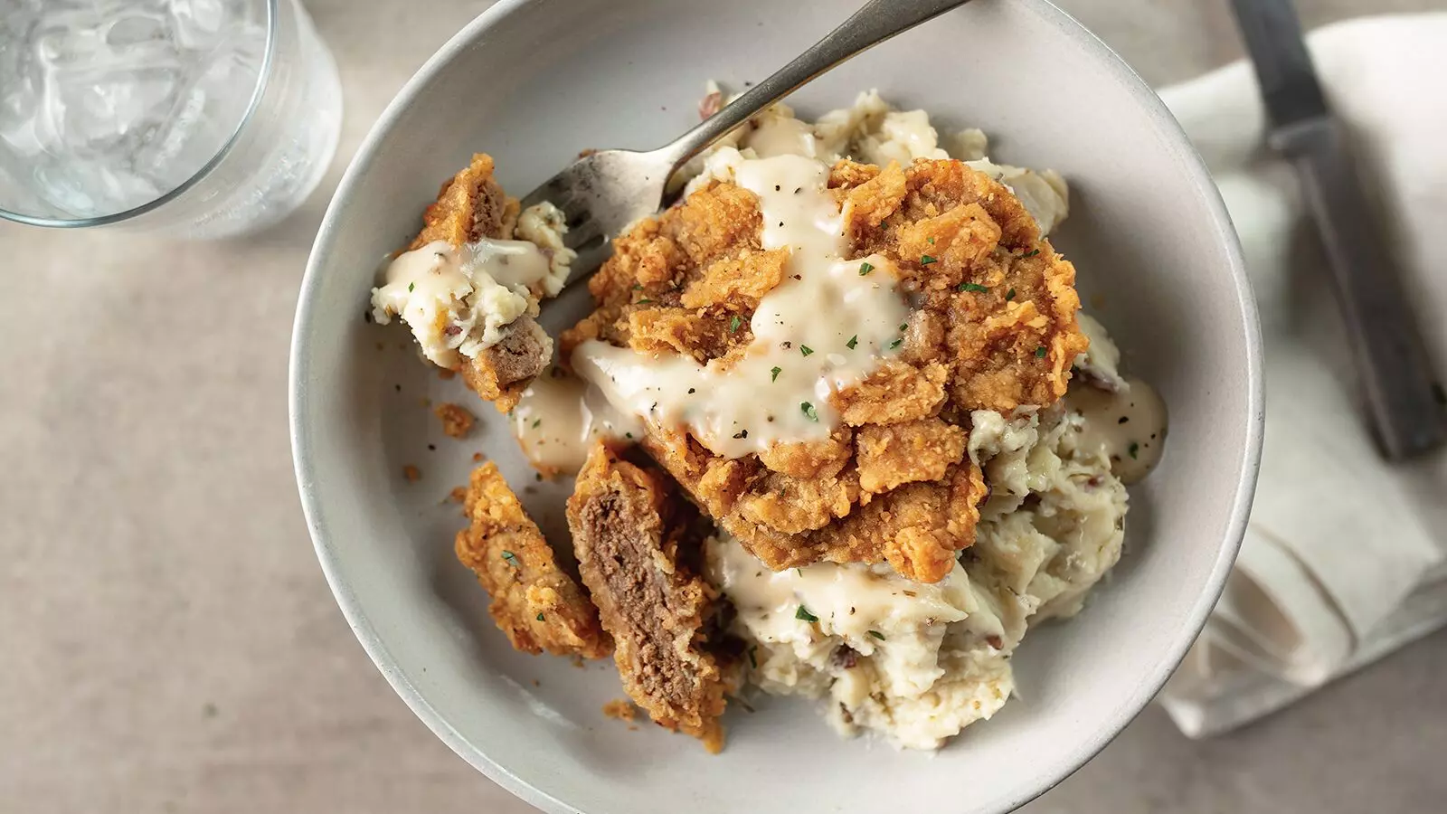 Chicken Fried Steak with Mashed Potatoes and Peppered Cream Gravy Recipe -  (4.1/5)