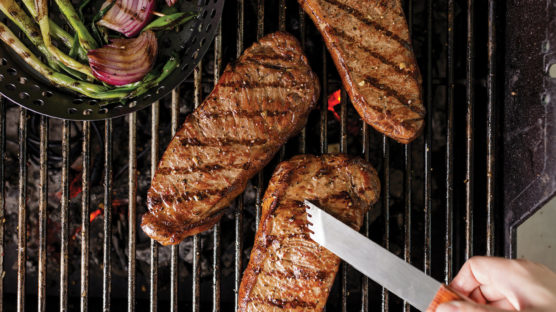https://blog-content.omahasteaks.com/wp-content/uploads/2022/06/blogwp_9-biggest-steak-grilling-mistakes-scaled-1-556x312.jpg