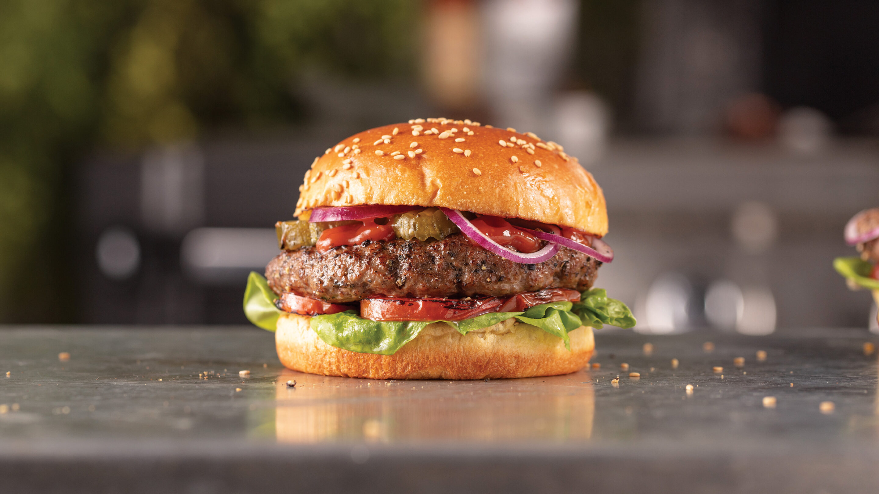 https://blog-content.omahasteaks.com/wp-content/uploads/2022/06/blogwp_how-to-grill-the-perfect-burger-scaled-1.jpg